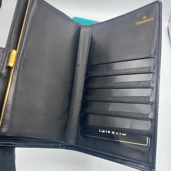 Vintage Chanel wallet 24k gold hardware *RARE* - Picture 3 of 15